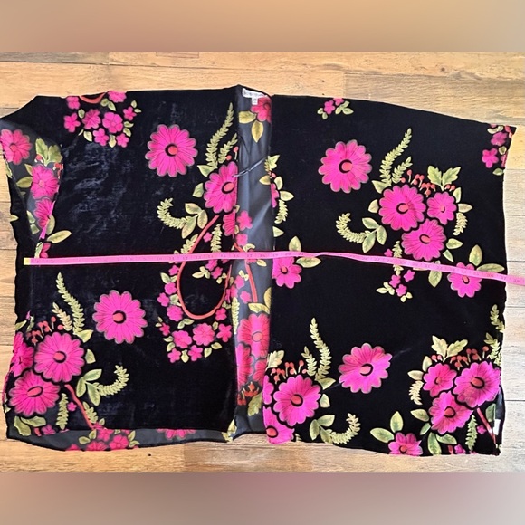 WOVEN HEART Velvet Burnout Black and pink floral Kimono Top Robe Boho - Picture 9 of 12
